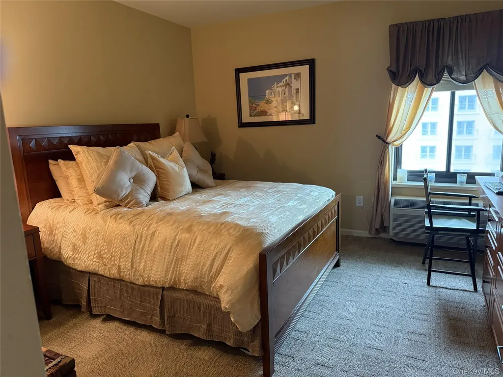100 W Broadway Long Beach NY 11561