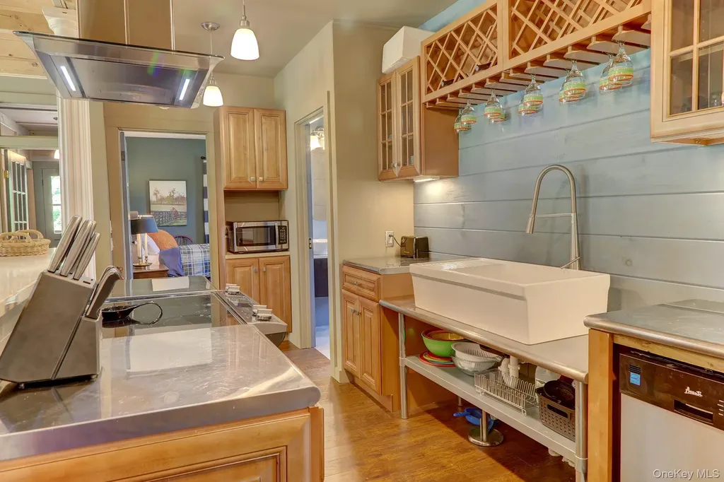18 Stagecoach Lane Amenia NY 12501