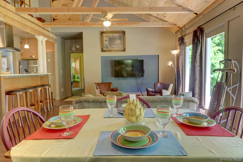 18 Stagecoach Lane Amenia NY 12501