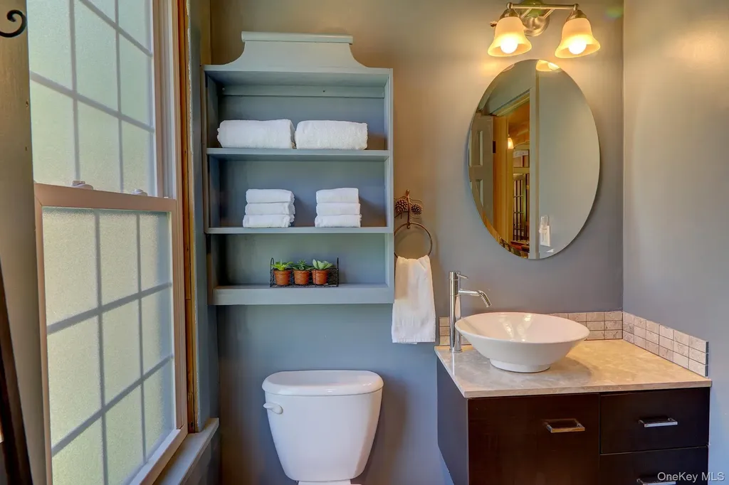 18 Stagecoach Lane Amenia NY 12501