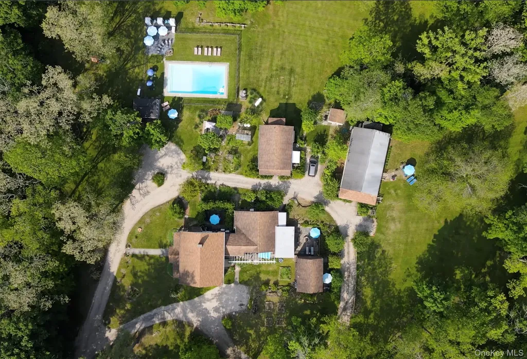 18 Stagecoach Lane Amenia NY 12501