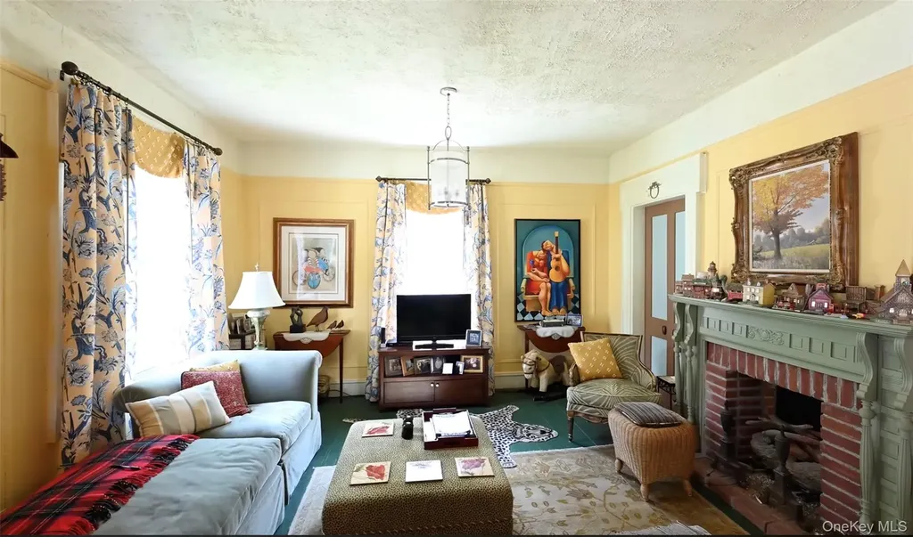 18 Stagecoach Lane Amenia NY 12501