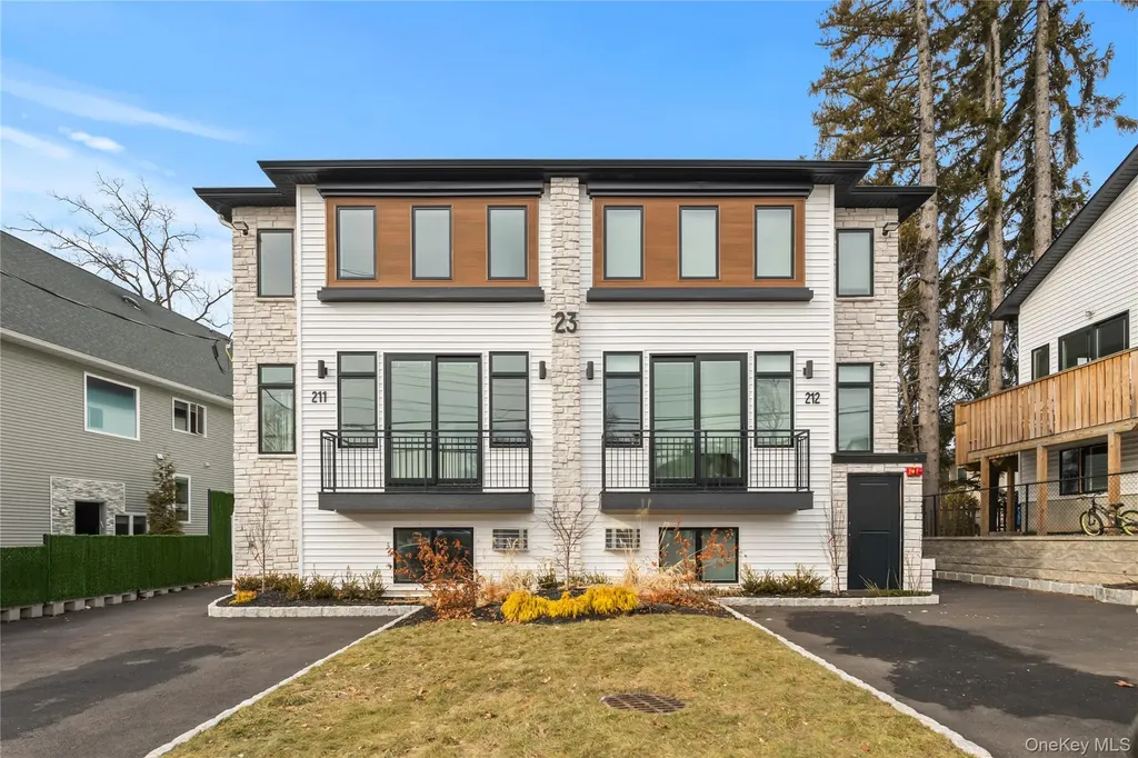 23 Singer Avenue Spring Valley NY 10977