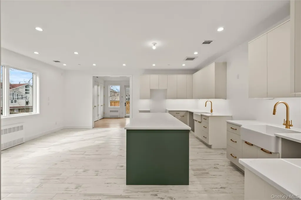 23 Singer Avenue Spring Valley NY 10977