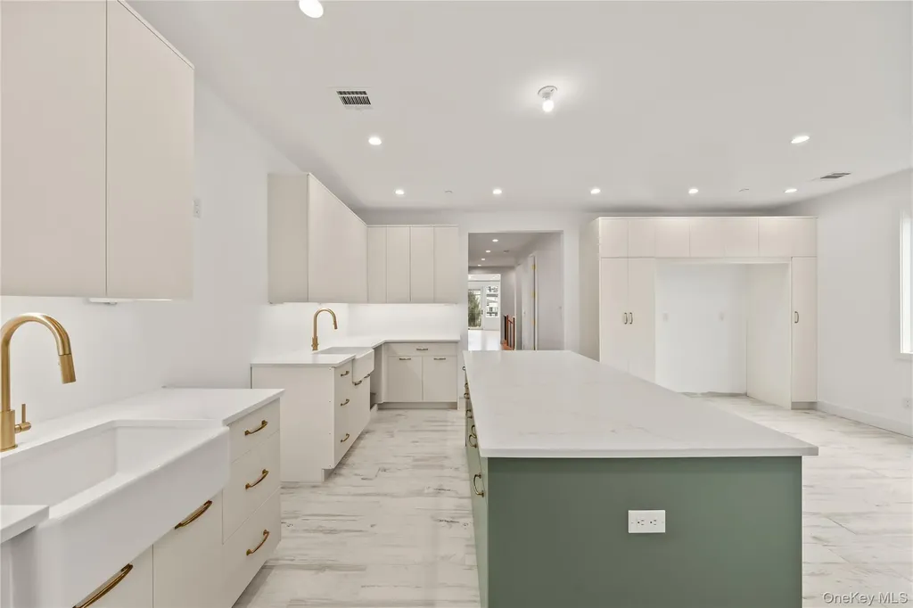 23 Singer Avenue Spring Valley NY 10977