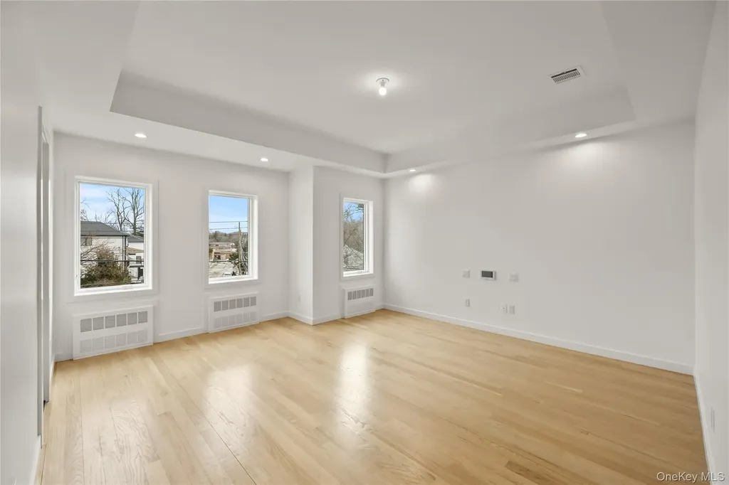 23 Singer Avenue Spring Valley NY 10977