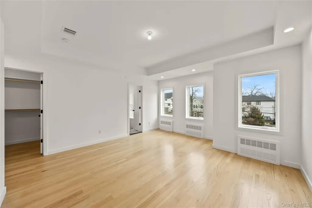 23 Singer Avenue Spring Valley NY 10977