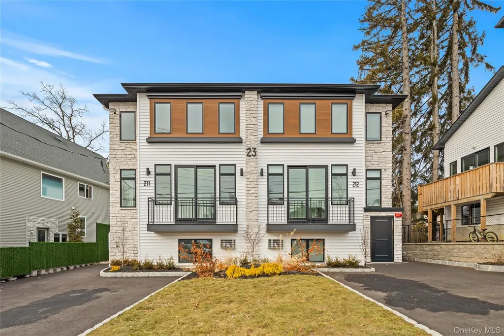 23 Singer Avenue Spring Valley NY 10977