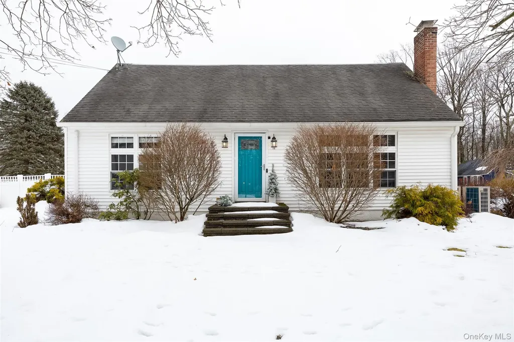 12 Valley View Road Hyde Park NY 12538