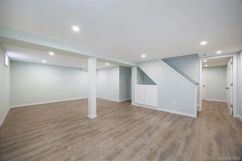 12 Valley View Road Hyde Park NY 12538