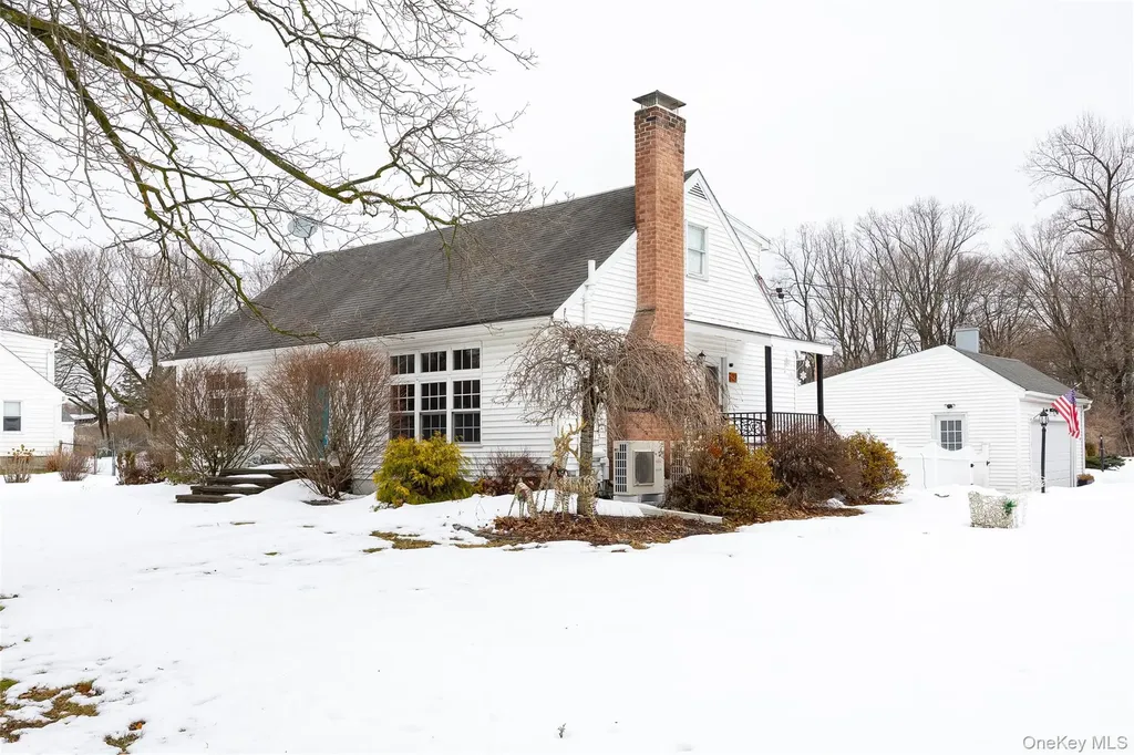 12 Valley View Road Hyde Park NY 12538