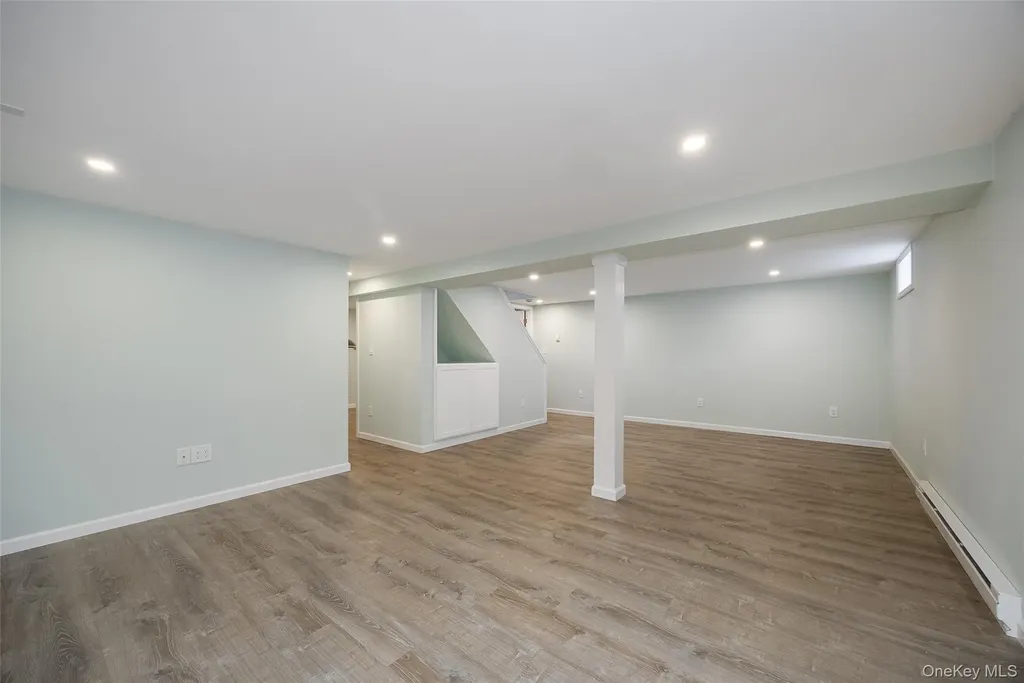 12 Valley View Road Hyde Park NY 12538