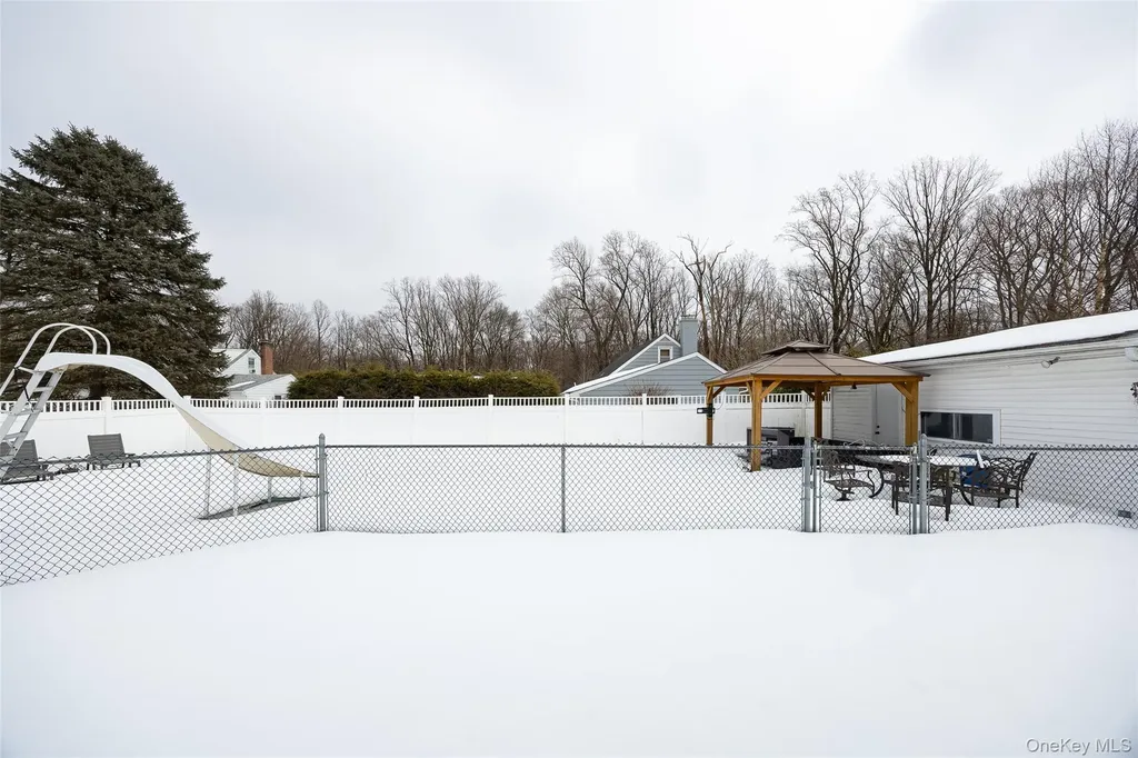 12 Valley View Road Hyde Park NY 12538