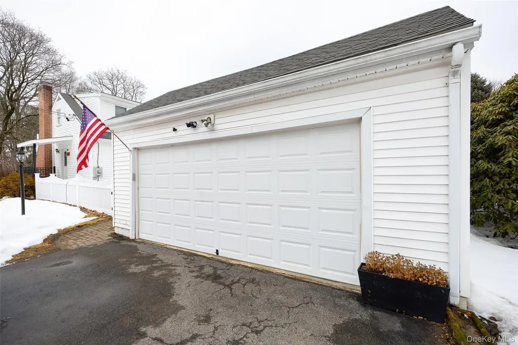 12 Valley View Road Hyde Park NY 12538