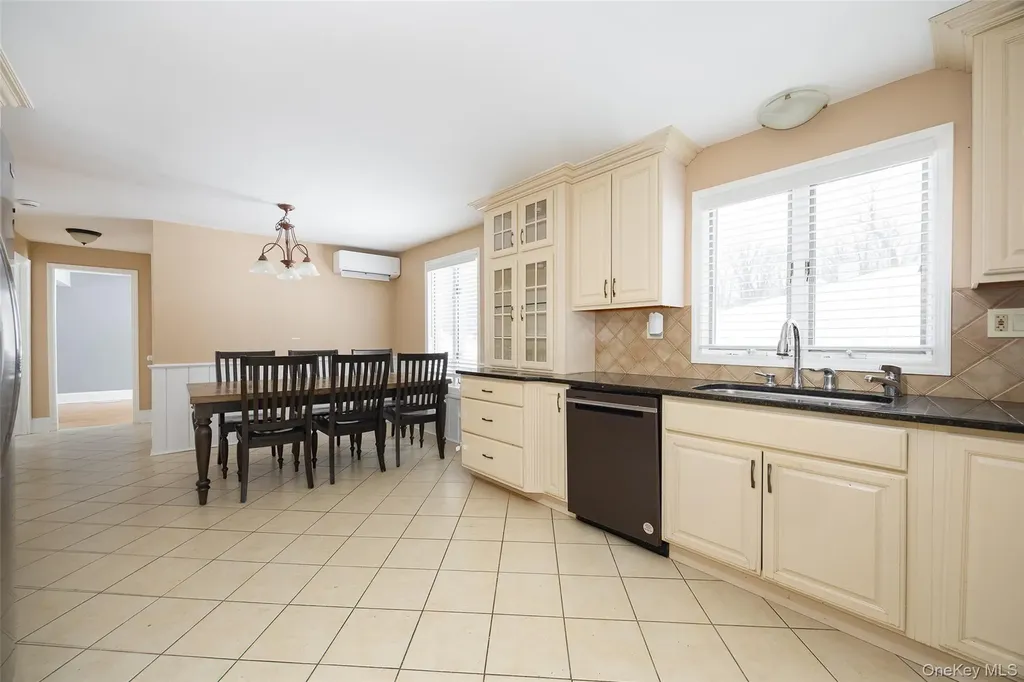 12 Valley View Road Hyde Park NY 12538