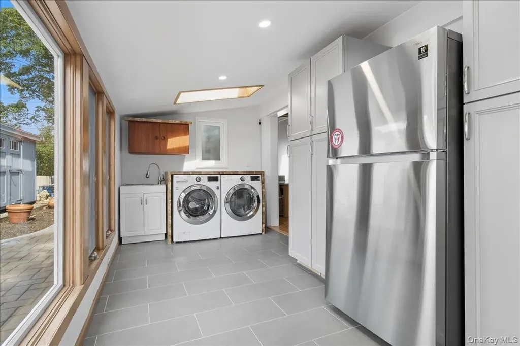92 Suffolk Road Massapequa NY 11758