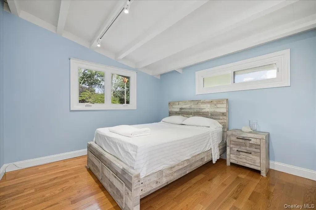 92 Suffolk Road Massapequa NY 11758