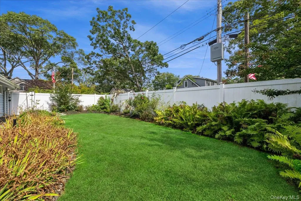 92 Suffolk Road Massapequa NY 11758