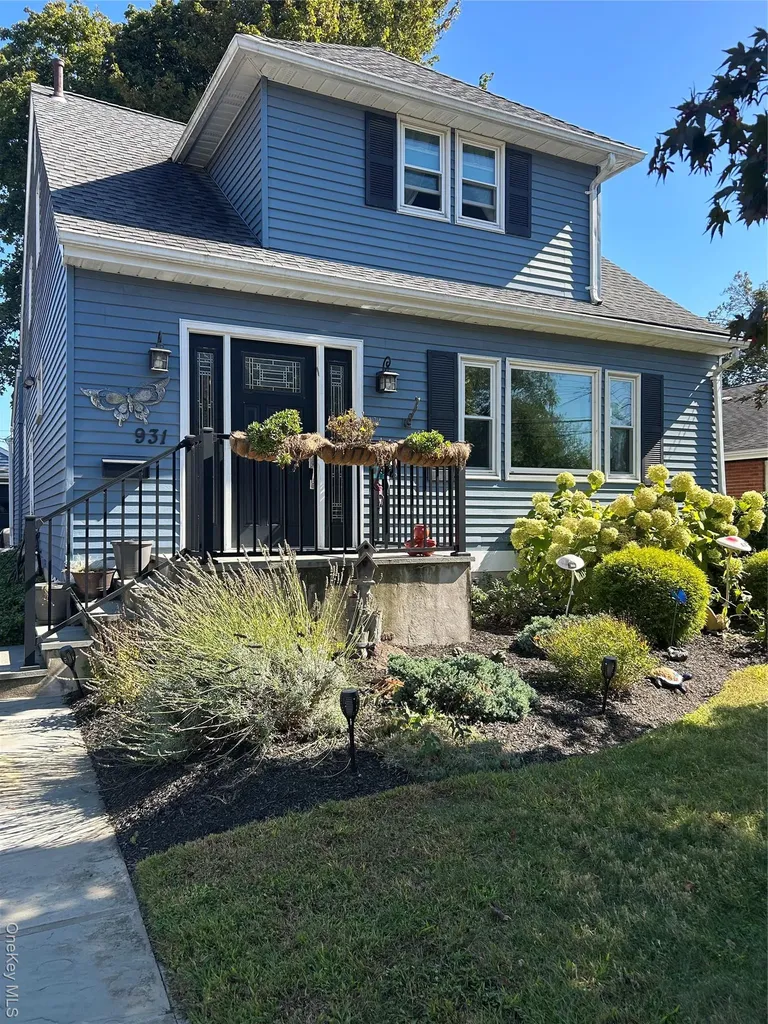 931 Mckinley Street Peekskill NY 10566