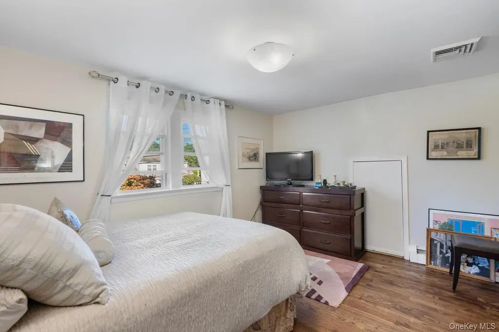 931 Mckinley Street Peekskill NY 10566