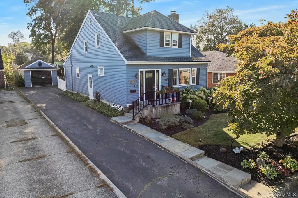 931 Mckinley Street Peekskill NY 10566