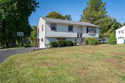 53 Friendly Road Mahopac NY 10541