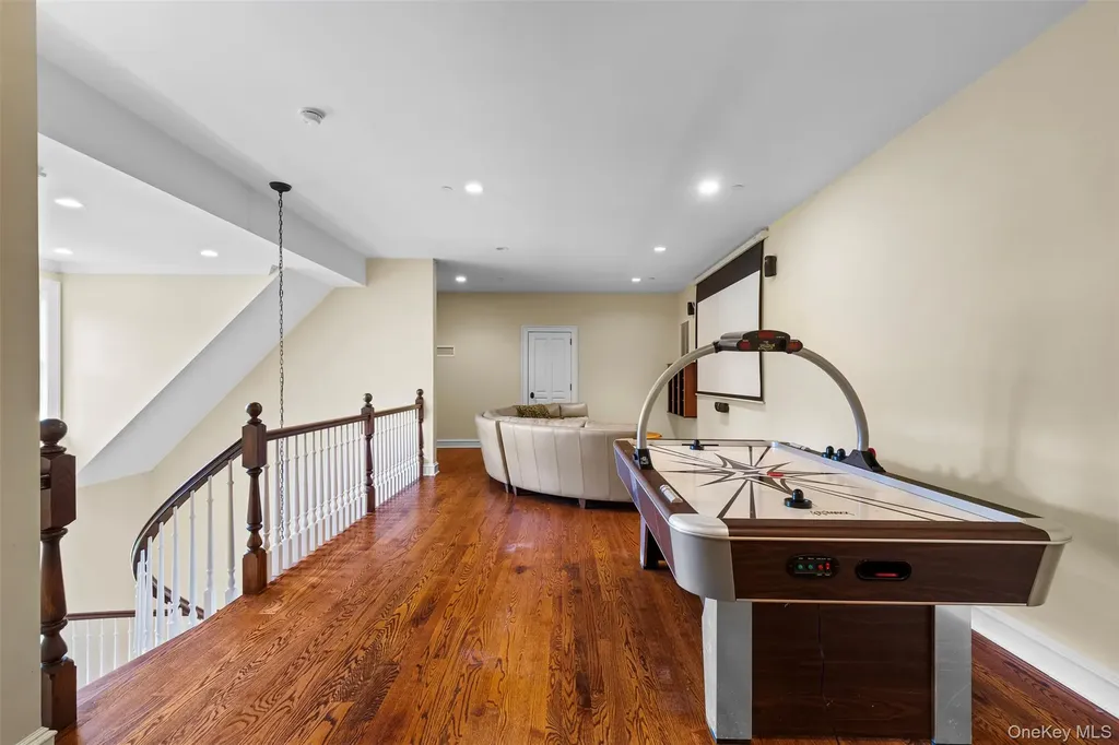 2 Heathcote Drive Mount Kisco NY 10549