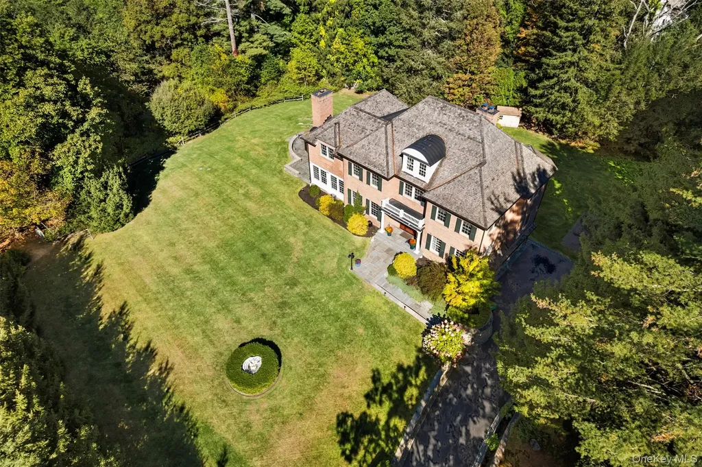 2 Heathcote Drive Mount Kisco NY 10549