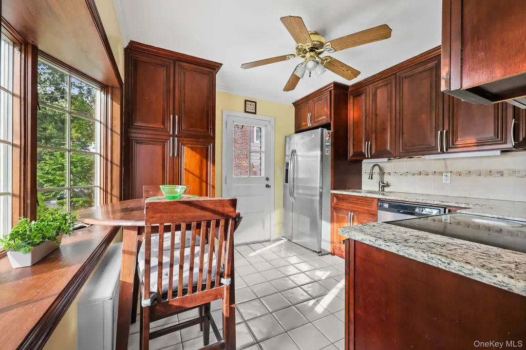 404 Manhattan Avenue Hawthorne NY 10532