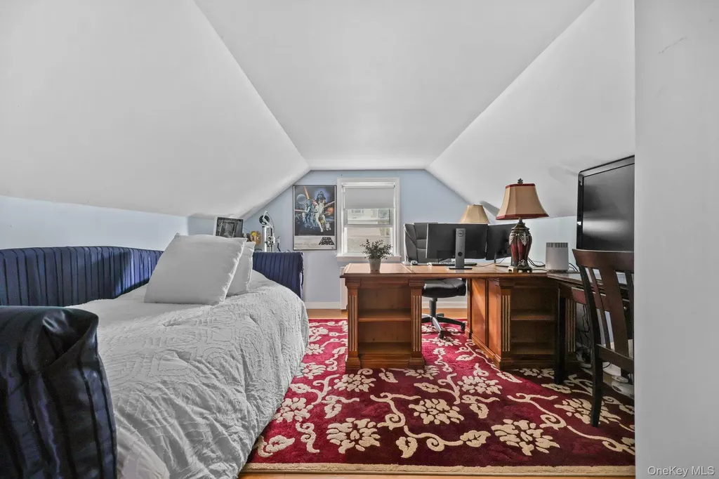 404 Manhattan Avenue Hawthorne NY 10532
