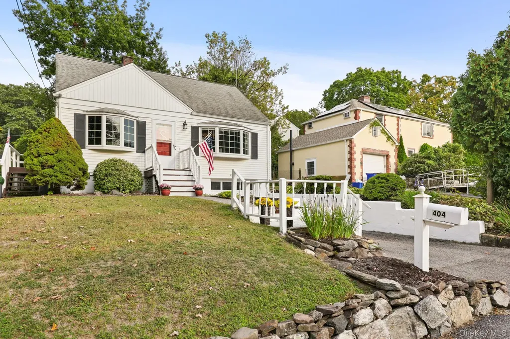 404 Manhattan Avenue Hawthorne NY 10532
