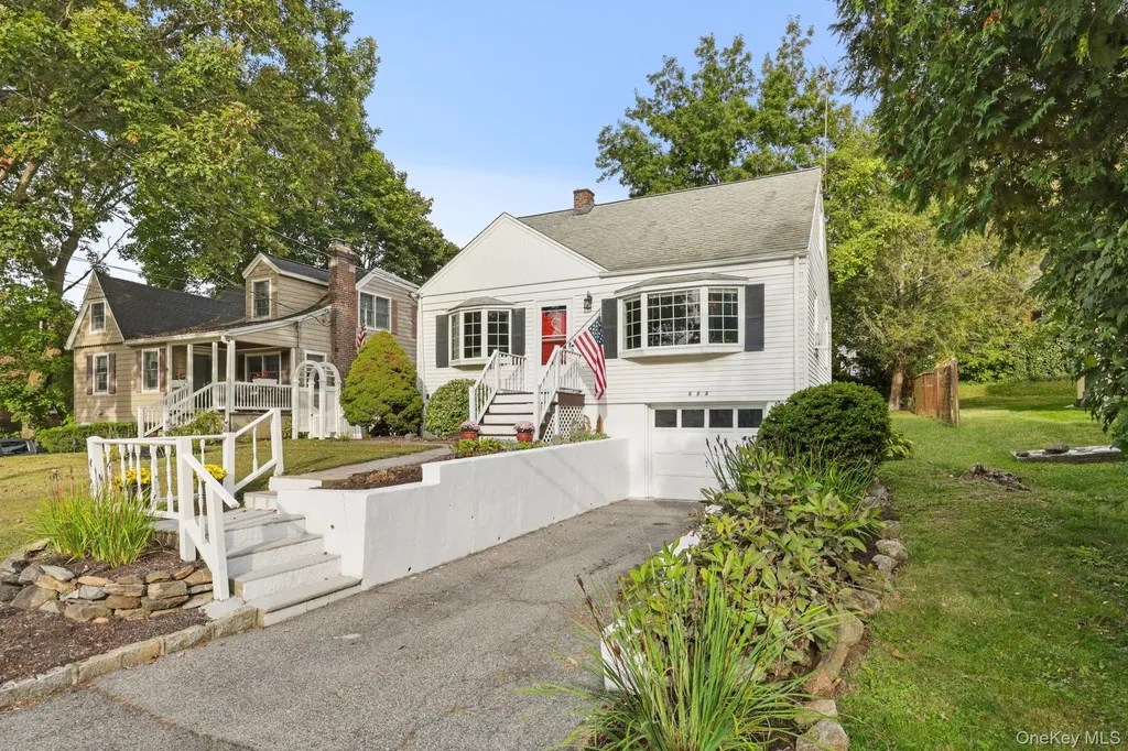 404 Manhattan Avenue Hawthorne NY 10532