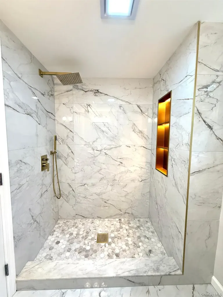 24 Laura Drive Centereach NY 11720