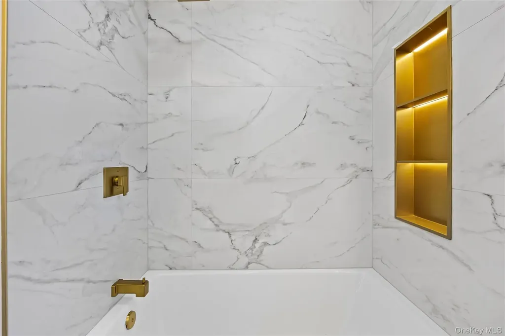 24 Laura Drive Centereach NY 11720