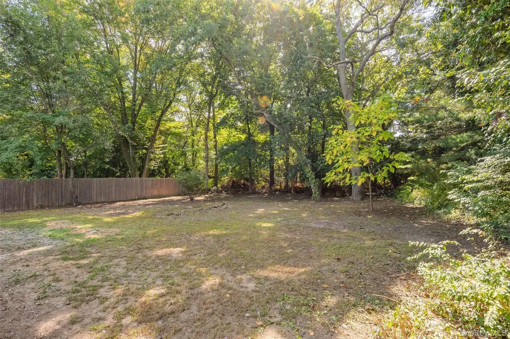 24 Laura Drive Centereach NY 11720