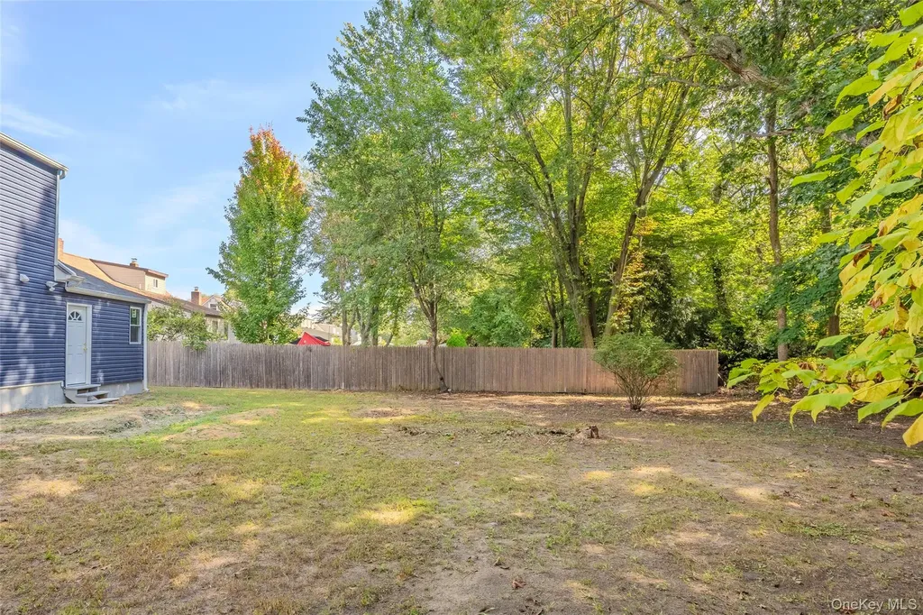 24 Laura Drive Centereach NY 11720