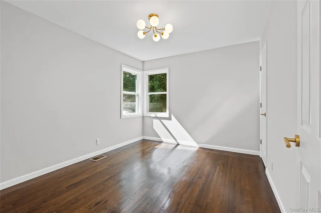 24 Laura Drive Centereach NY 11720