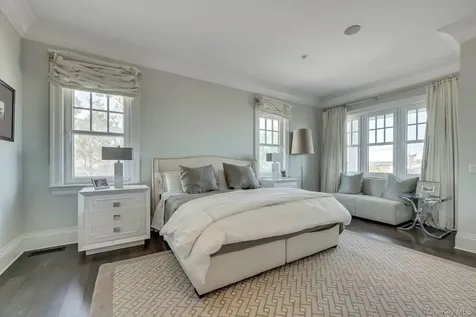 19 Dune Road East Quogue NY 11942