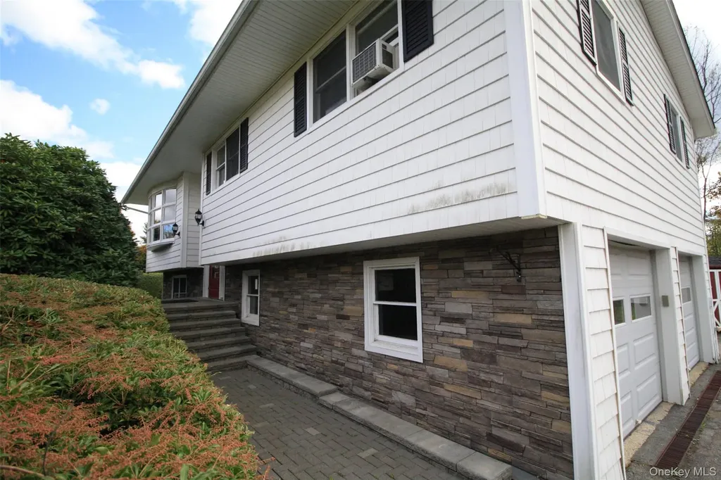 395 Mooney Hill Road Patterson NY 12563