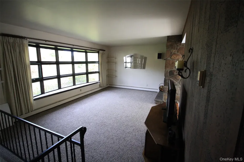 395 Mooney Hill Road Patterson NY 12563