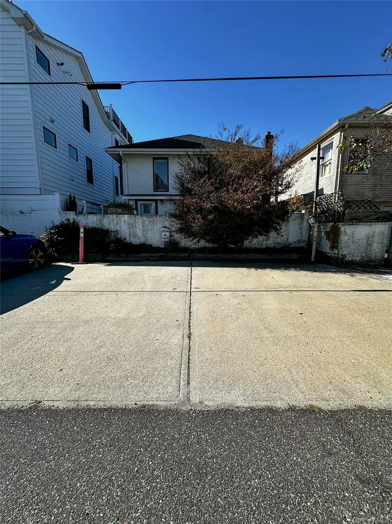 44 Nevada Avenue Long Beach NY 11561