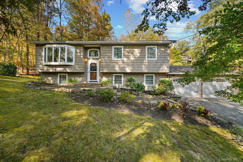1179 E Mombasha Road Monroe NY 10950
