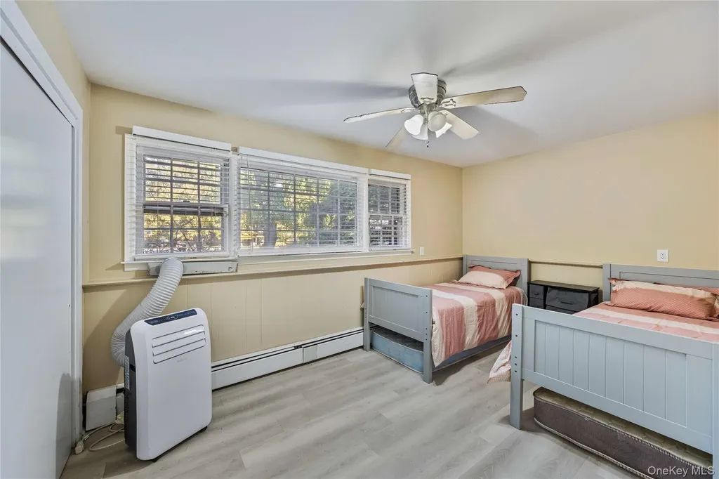 15 Fairway Oval Spring Valley NY 10977