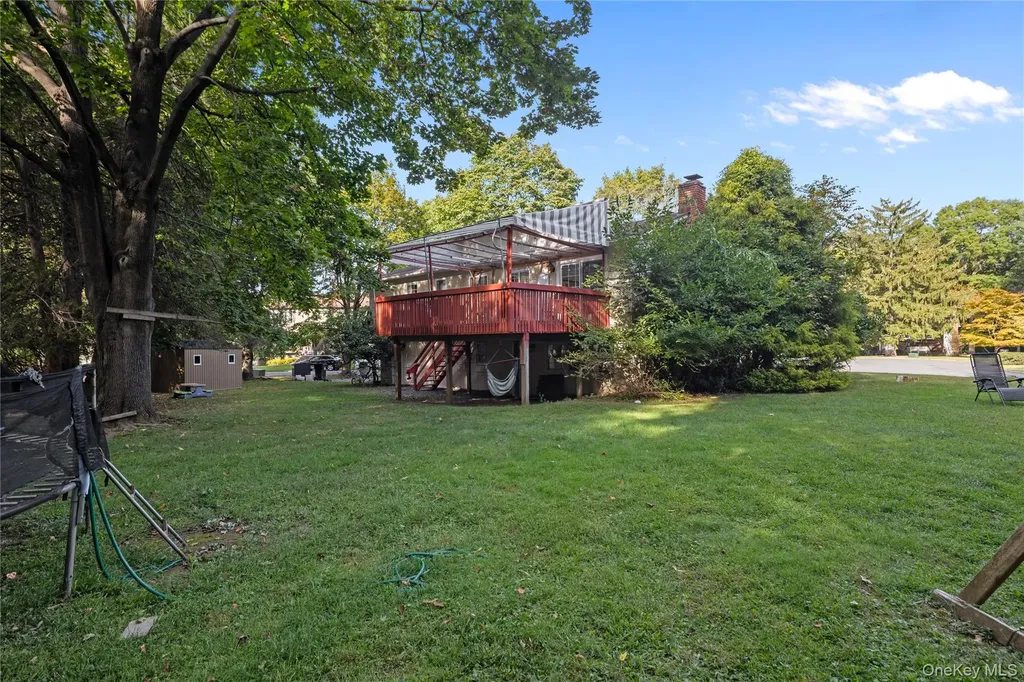 15 Fairway Oval Spring Valley NY 10977