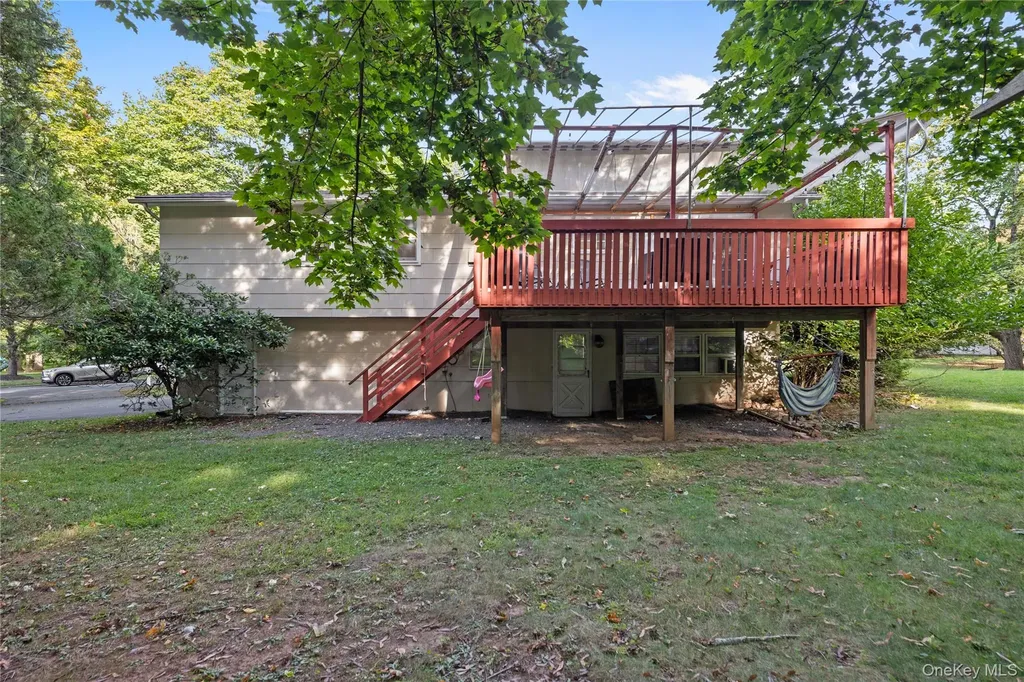 15 Fairway Oval Spring Valley NY 10977