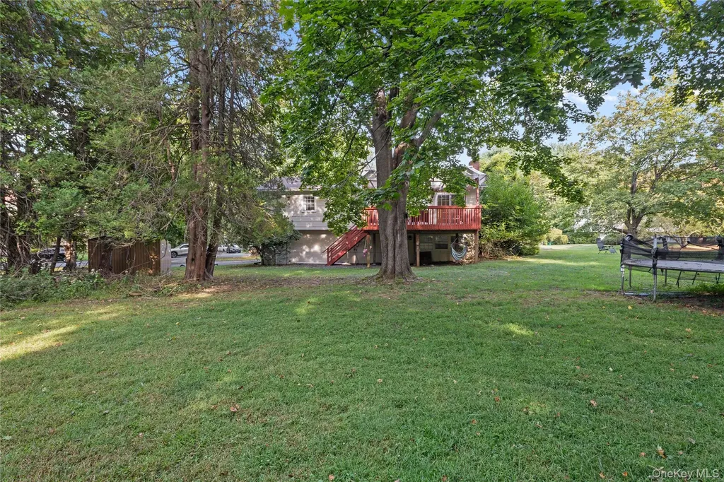 15 Fairway Oval Spring Valley NY 10977