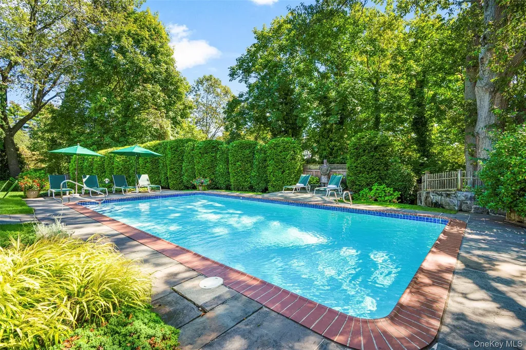 4 Highridge Road Larchmont NY 10538