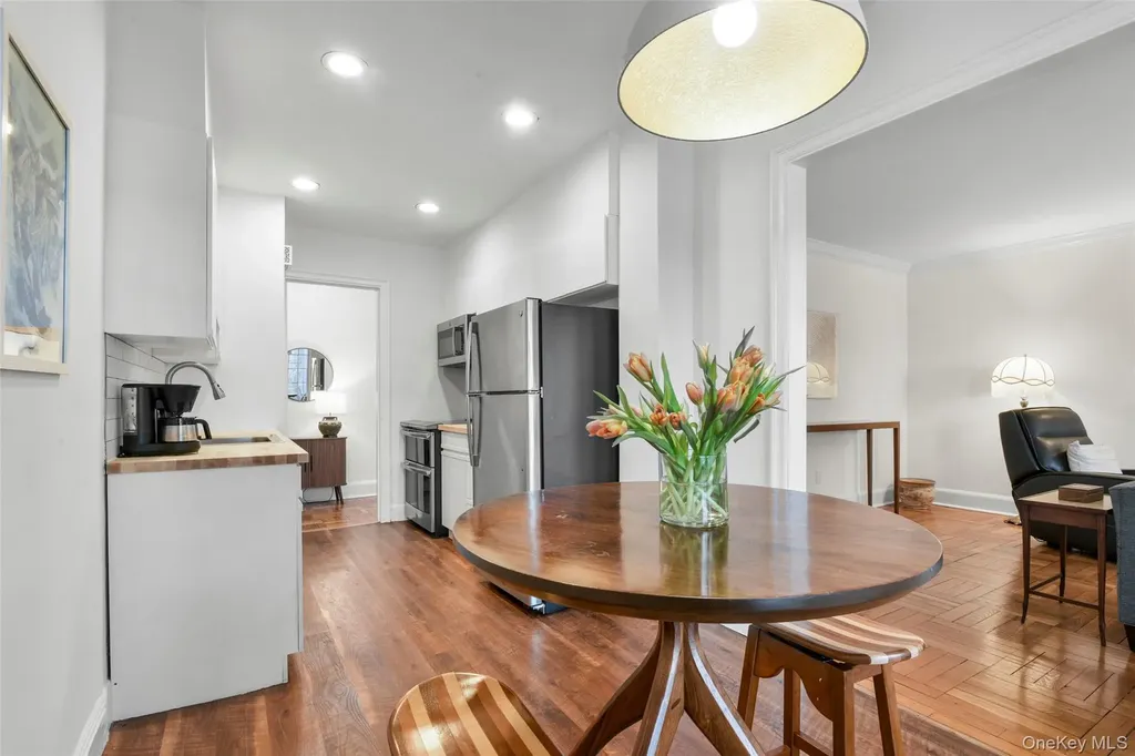 910 Stuart Avenue Mamaroneck NY 10543