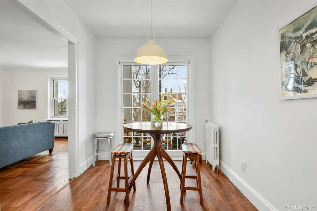 910 Stuart Avenue Mamaroneck NY 10543