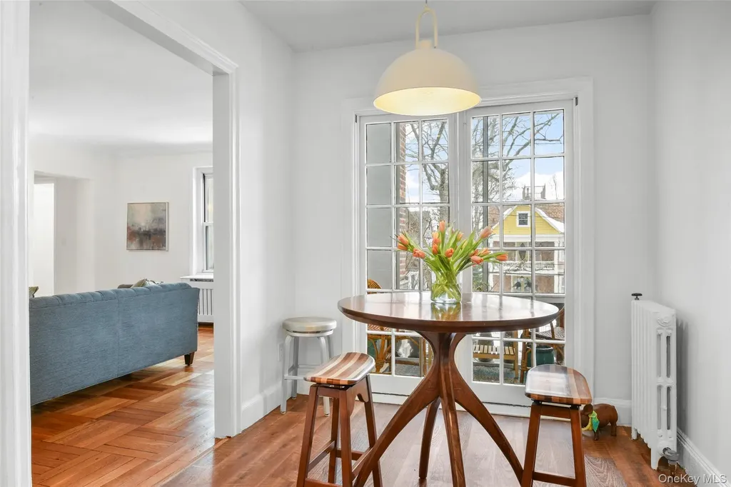 910 Stuart Avenue Mamaroneck NY 10543